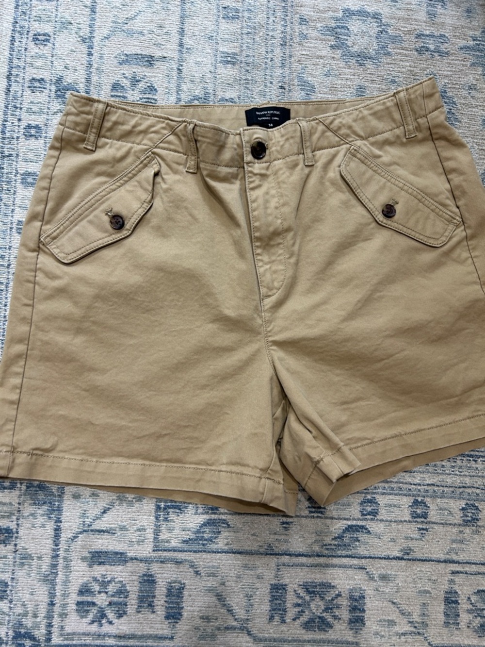 EUC khaki shorts from Banana Republic